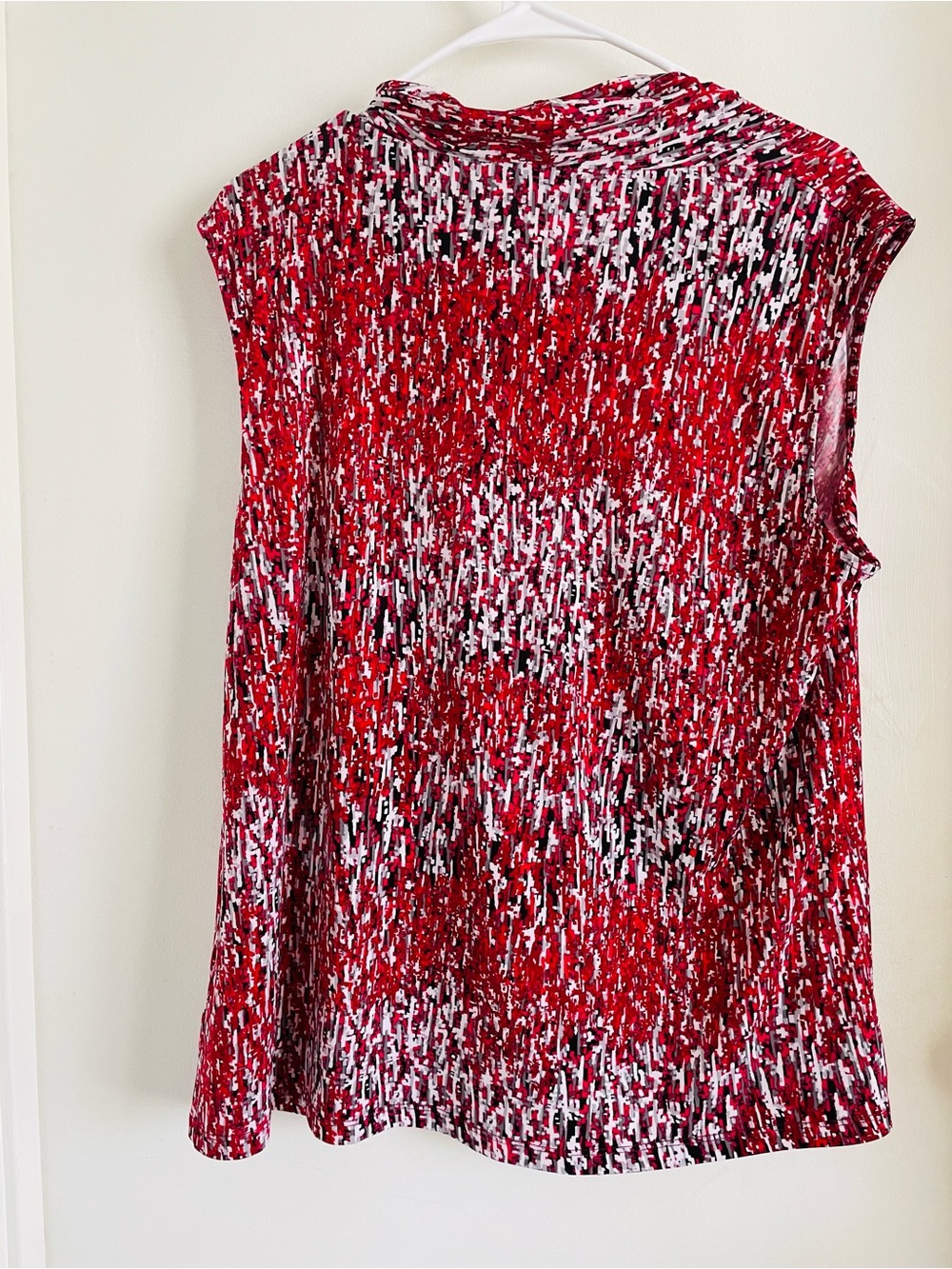 Kasper Red Multi-Pattern Sleeveless V-Neck Camisole - Picture 2 of 2